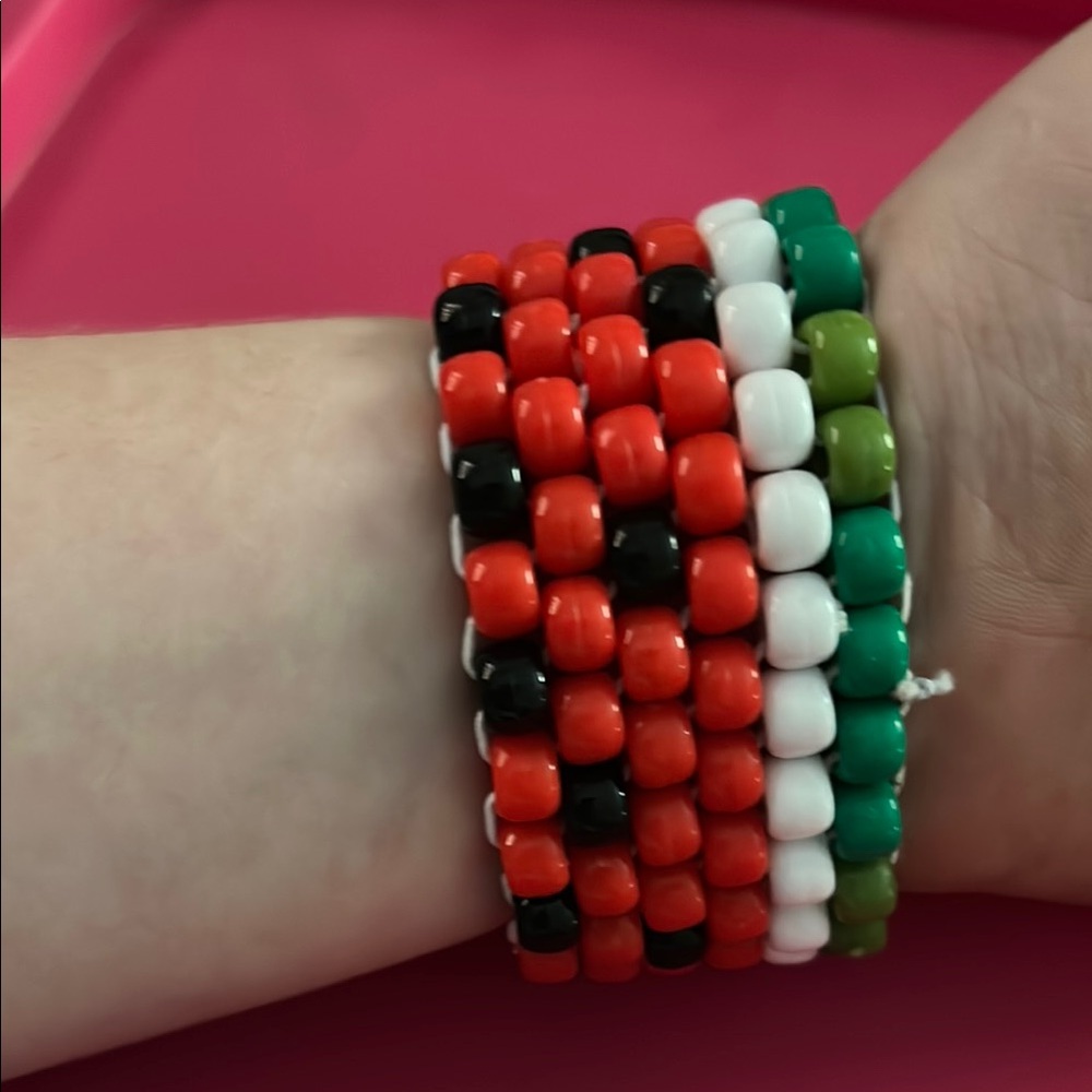 Colorful Beaded cuff - Picture 5 of 5